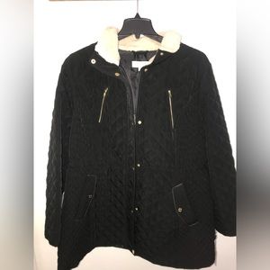 Black diamond quilted Laundry by Shelli Segal jacket. Size 3x detachable hood.